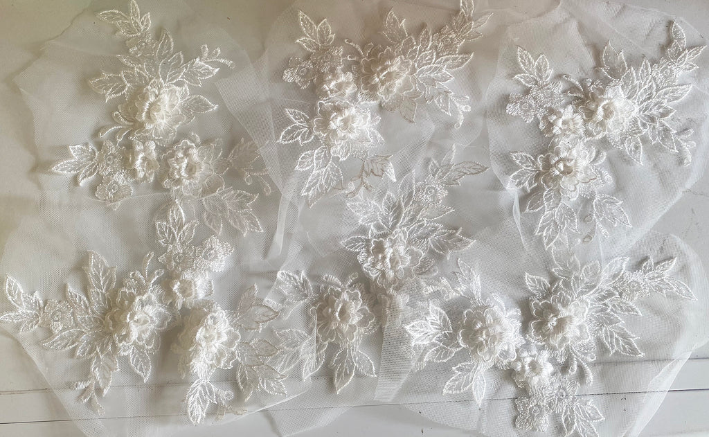 Craftuneed bundle 6pcs Ivory 3D lace applique sew on double layer floral embroidered lace motif patch