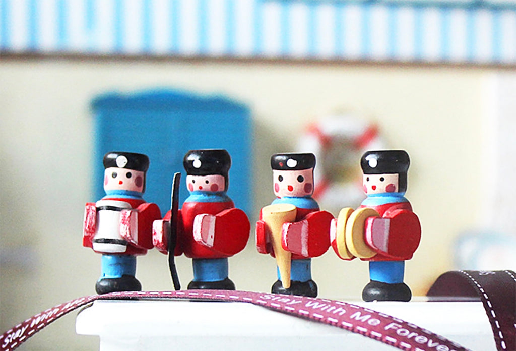Craftuneed 1:12 Scale Miniature Wooden Toy Soldiers Set of 4 Hand-Painted Dollhouse Figurines Decor Handmade