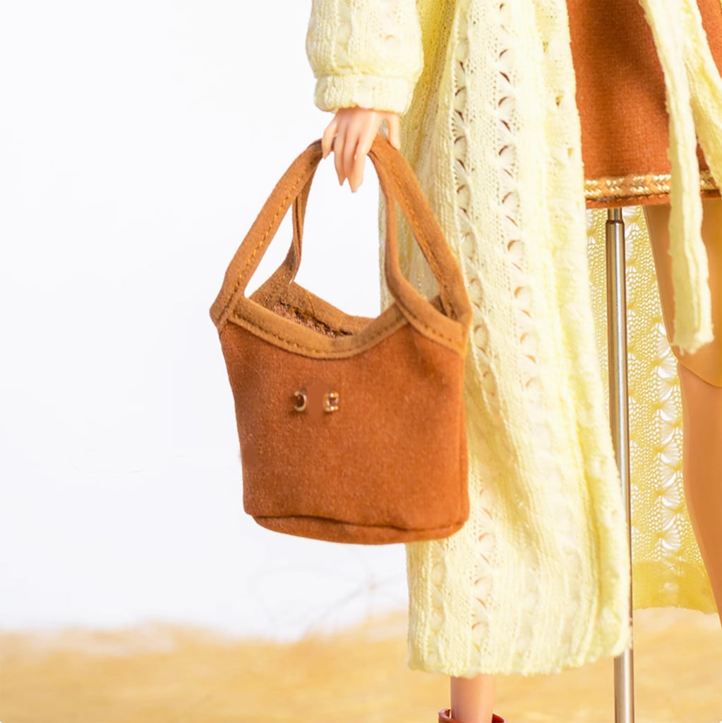 Craftuneed 1:6 Scale Doll Logo Handbag Miniature Brown Faux Suede Tote Bag Crossbody Purse with Gold Chain for Fashion Dolls