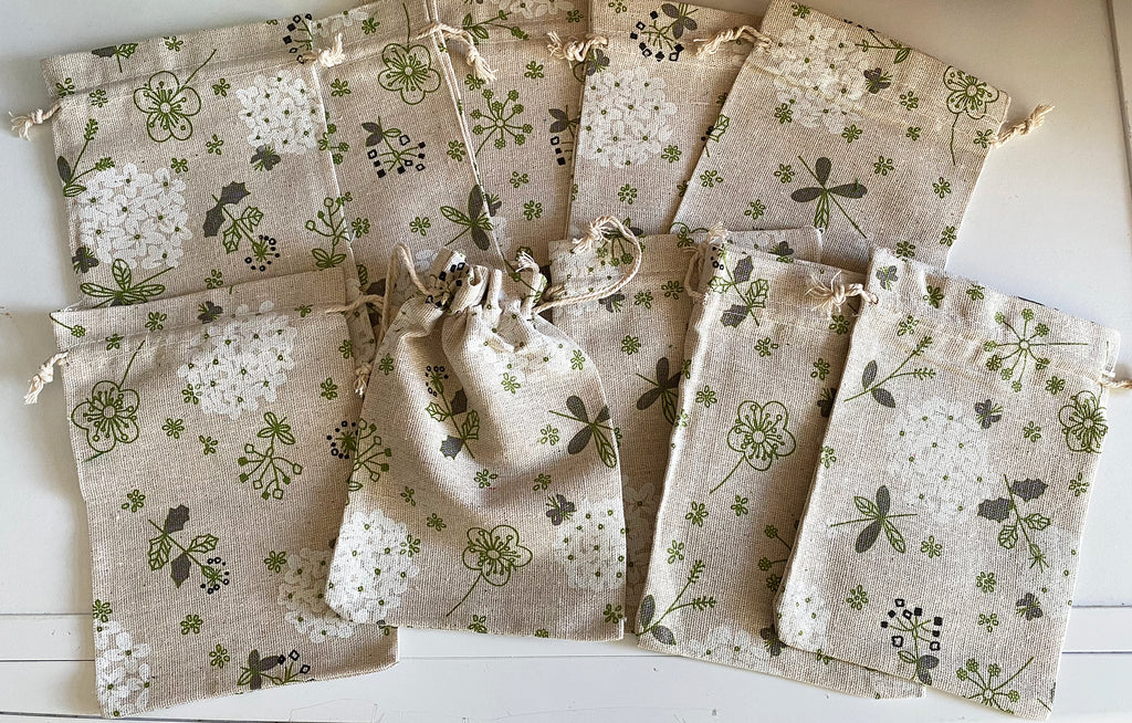 Craftuneed Bundle 10pcs Retro Rustic Floral Print Drawstring Gift Bags Natural Linen Pouch Bag