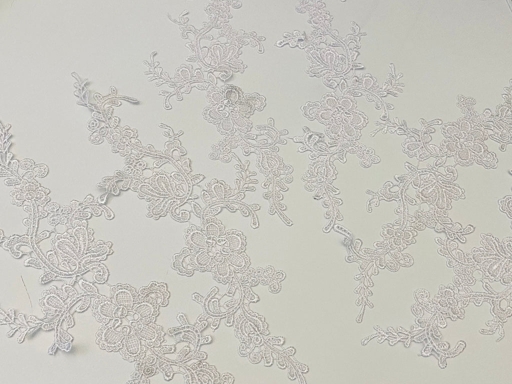 Craftuneed Bundle 6pcs pure white sew on lace applique embroidered floral lace motif patch