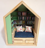 Craftuneed 1:12 Scale Dollhouse Miniature Wooden Bookshelf & Sofa Scene Handmade Mini Book Nook Furniture with 260books