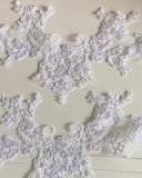 Craftuneed Bundle 4pcs White floral tulle lace applique sew on embroidered flower lace motif patch for sewing