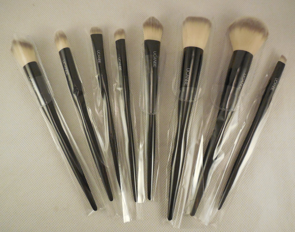 UCANBE black 8 foundation powder brushes Cosmetic makeup brushes set with grasp handle and soft fibre hair