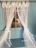 Craftuneed Handmade 1:6 dollhouse curtains ivory tulle curtains lace sash holder for barbie 39cm X 42.5cm high quality