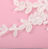 Craftuneed A mirror pair match pair of ivory floral lace applique sew on flower tulle lace motif patch