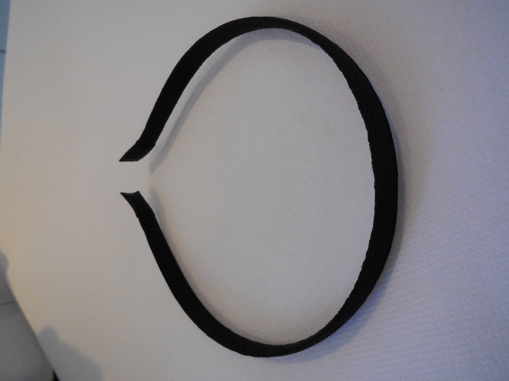 A Women Plain Alice band headband fabric wrapped alice band hair band accessory diy various colours. Sold by per piece