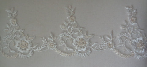 bridal wedding champagne ivory lace trim with silver cords lace trimming is for sale. Sold by per yard 90cm