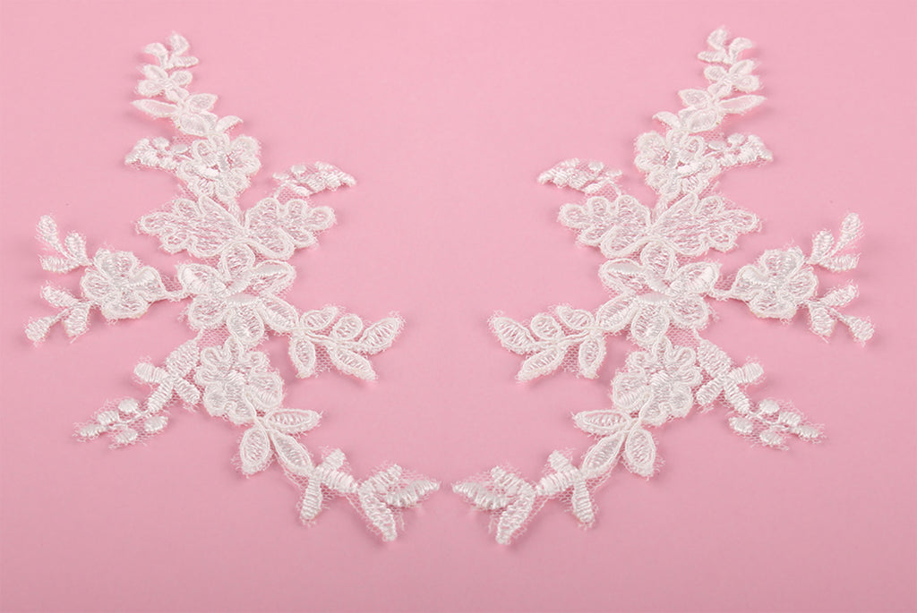 Craftuneed A mirror pair match pair of ivory floral lace applique sew on flower tulle lace motif patch