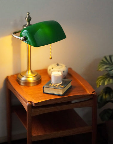 Craftuneed 1:6 Scale Doll Vintage Style Pull Chain Green Desk Lamp with Metal Base Miniature Dollhouse Lighting For Fashion Dolls