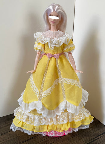 Craftuneed Handmade 1:6 miniature Vintage inspired yellow doll lace dress with delicate ruffle details fit to 28cm - 32cm height dolls Also Available in 1/12 scale