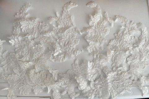 Craftuneed Bundle 10pcs ivory lace applique sew on embroidered floral tulle lace motif patch