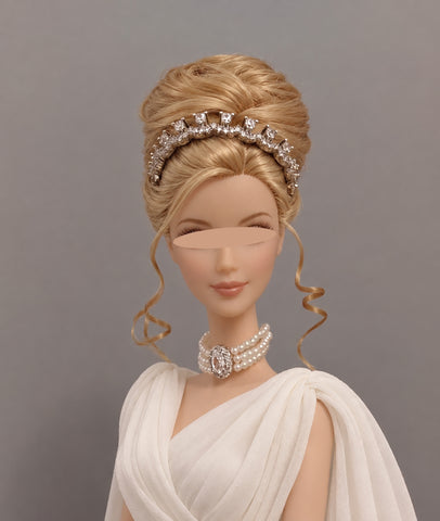 1:6 Scale Doll Crown & Faux Pearl Choker Necklace Miniature Royal Style Jewellery