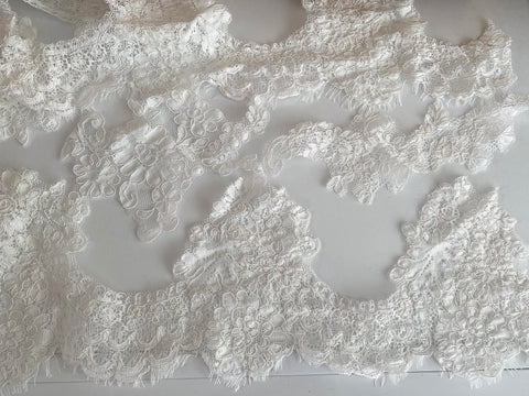 Craftuneed Bundle 4pcs ivory embroidered lace trims sew on floral lace applique tulle motif patch