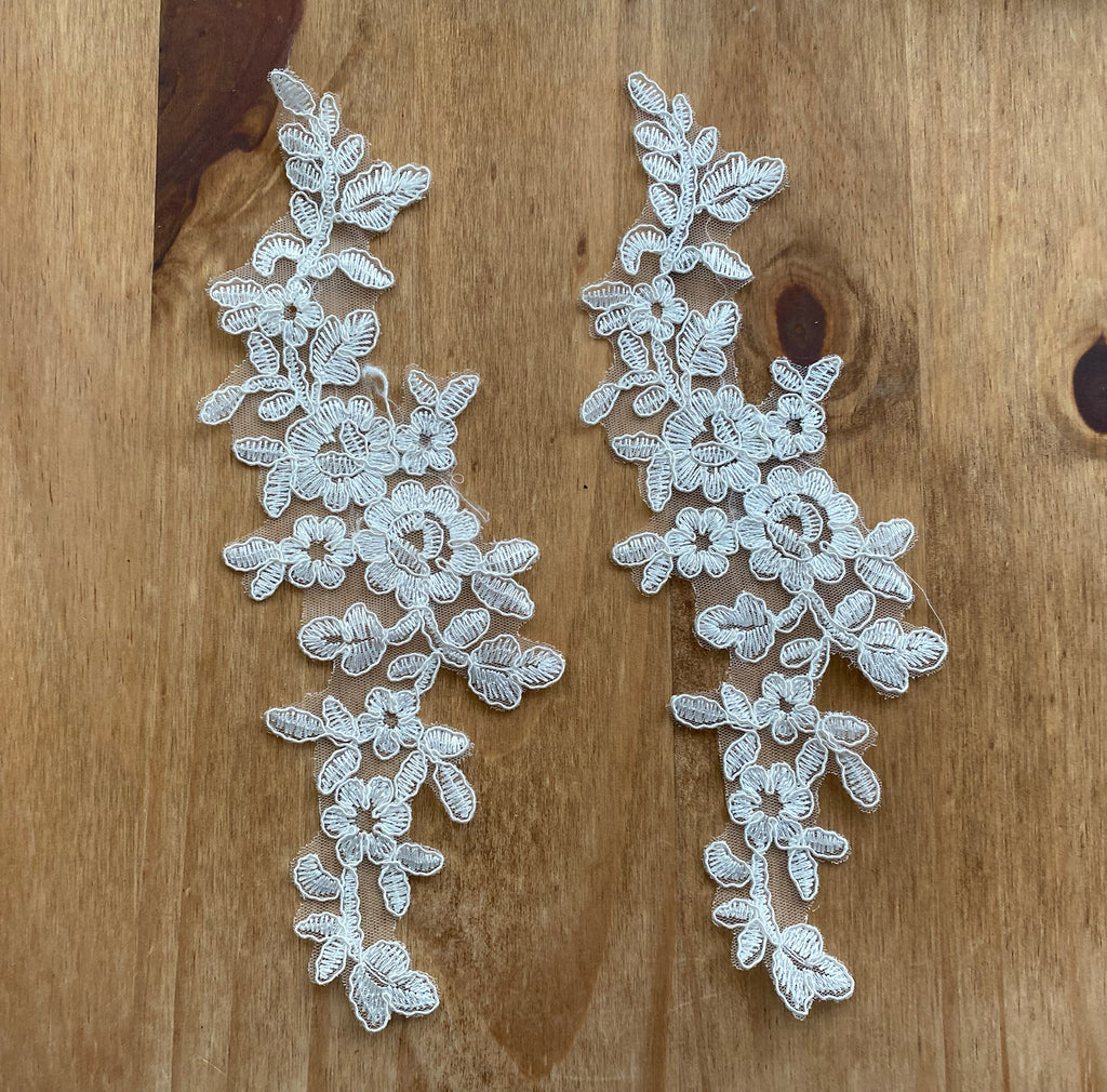 2pcs Ivory Floral Embroidered Lace Appliques Bridal Wedding Dress Lace Motif Patches