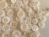 Craftuneed Bundle 145pcs sew on ivory shell plastic circle buttons 4 hole flat button