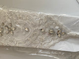 A Pair Ivory Floral Lace Wedding Gloves Bridal Fingerless beaded Lace Gloves