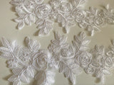 Craftuneed Bundle 7pcs ivory and white sew on lace applique embroidered floral tulle lace motif patch Mix lot