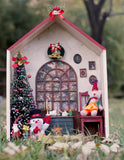 Craftuneed 1:6 scale Christmas Dollhouse Miniature Scene Wooden House with Tree Snowman Reindeer Bear & Festive Decor For Dolls
