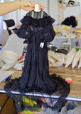 Craftuneed Edwardian Black Lace Doll Dress with Hat for BJD Gothic Halloween Inspired Outfit Costume Fits For 1/6 1/4 Dolls