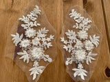 A Pair Ivory 3D Floral Lace Appliques Embroidered Flower Lace Motifs Patch