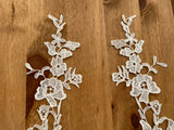 A Pair Ivory Floral Lace Appliques Embroidered Flower Lace Motifs Patch