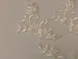 Craftuneed Bundle 6pcs ivory floral lace applique sew on bridal embroidered lace motif patch