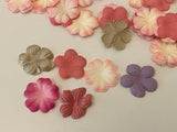 Craftuneed Bundle 500pcs fabric flower petals sew on glue on floral petals craft diy