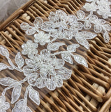 4 Pairs Ivory Beaded 3D Floral Lace Applique Embroidered Lace Motif Patch For Bridal DIY Craft Sewing