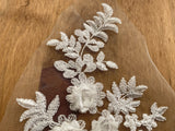 A Pair Ivory 3D Floral Lace Appliques Embroidered Flower Lace Motifs Patch