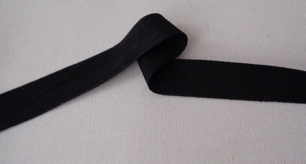 black plain cotton linen blend fabric ribbon / Blank sewing label in width 3cm is for sale. Sold by Per Meter