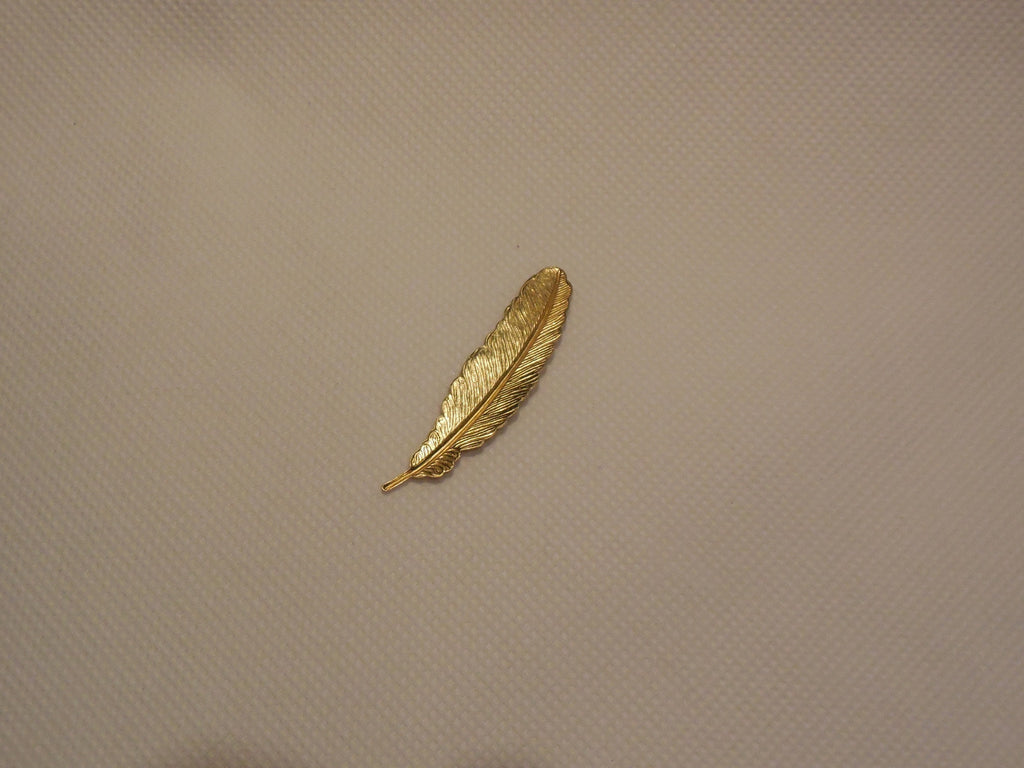 2 pcs of feather shape copper metal bead motif for craft diy 5.2cm x 1.1cm