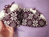 Women handmade knitted pattern socks slippers.2 colours choices.SOLD by pair(s)