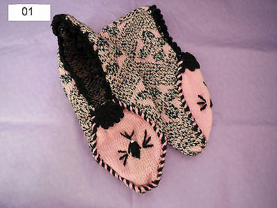 Women handmade knitted pattern socks slippers.3colours choices.SOLD by pair(s)