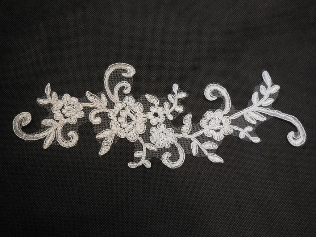 Ivory bridal cord floral lace Applique / lace motif for sale. 26x10cm. Sold by piece