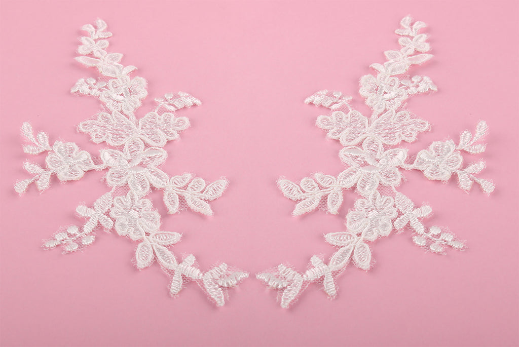 Craftuneed A mirror pair match pair of ivory floral lace applique sew on flower tulle lace motif patch